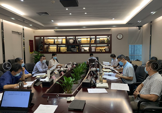 集团党委理论进建中心组专题进建全国“两会”心灵