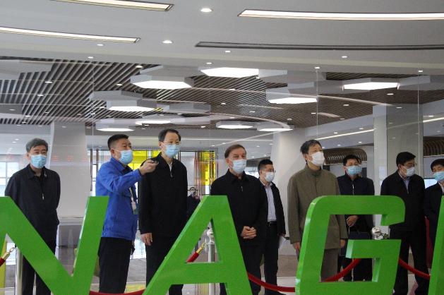 全国人大常委会副委员长艾力更?依明巴海到6008集团通州项目发展科普法法律查抄